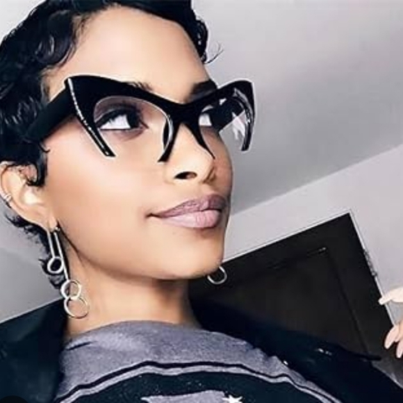 Bottomless Cateye Glasses - Picture 7 of 8